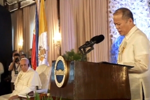 Aquino-and-Pope-Francis-Malacanang